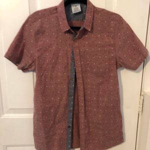 Short-sleeve button up